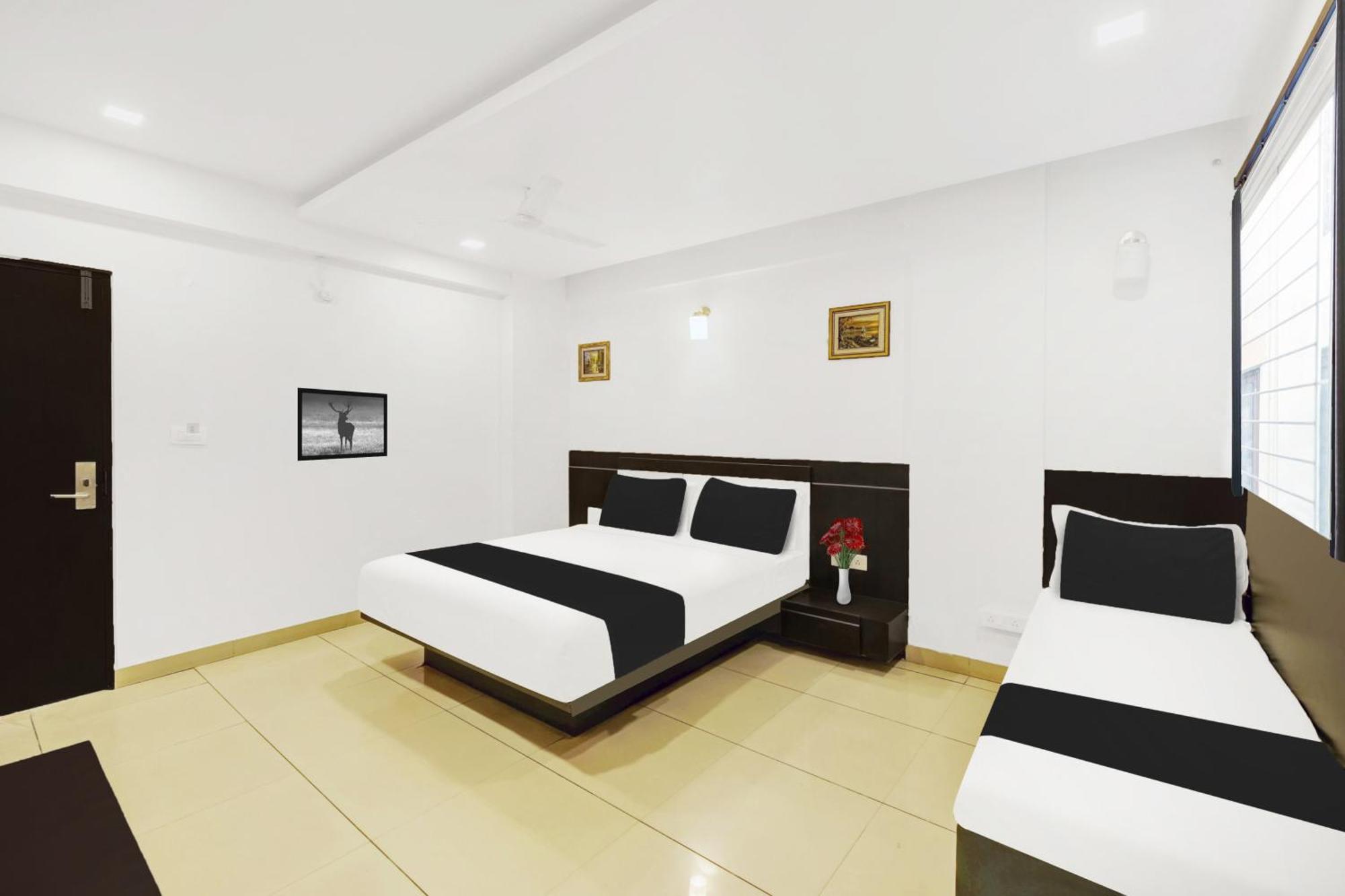 Townhouse City Center Near Mysore Palace Formerly Aavass Inn Exterior photo